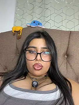 Snapshot of virginbrunette99 chatting on 06.20.26 virginbrunette99 online show from 06.20.26