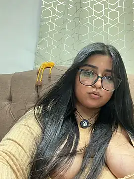 Snapshot of virginbrunette99 chatting on 07.19.26 virginbrunette99 online show from 07.19.26