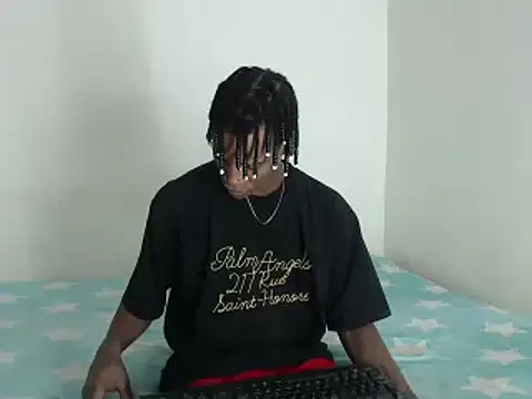 thomas love11 online show from 03.13.25