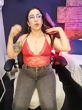 Bella williamss  online show from 03.05.25