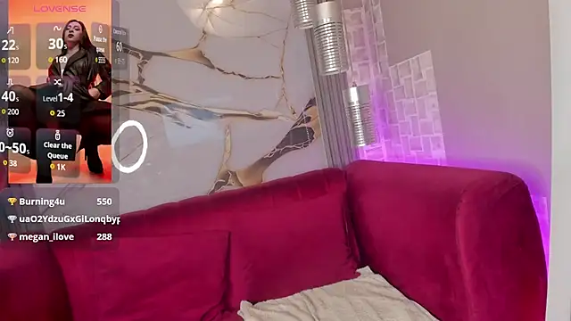 Bella williamss  online show from 12.02.25