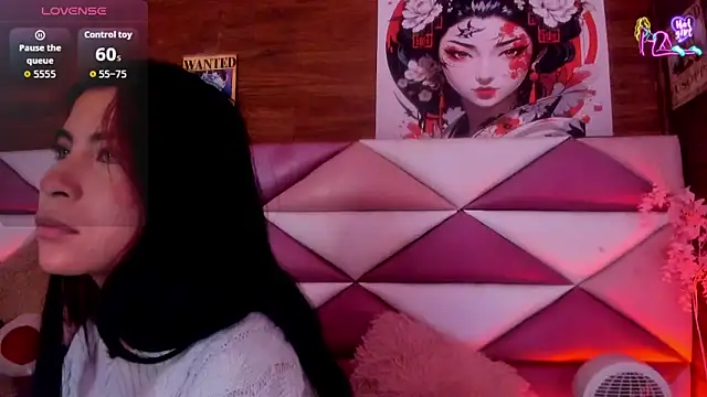 Snapshot of Minami_Nakamura chatting on 06.11.26 Minami Nakamura online show from 06.11.26