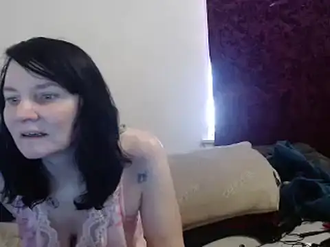 Snapshot of Hotmodel1984 chatting on 01.22.25 Hotmodel1984 online show from 01.22.25