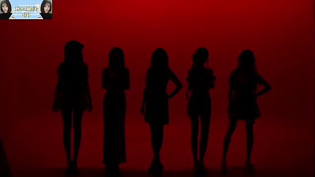 Snapshot of badgirl777888 chatting on 09.28.25 badgirl777888 online show from 09.28.25