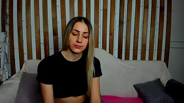 Ellen Ross online show from 02.24.25