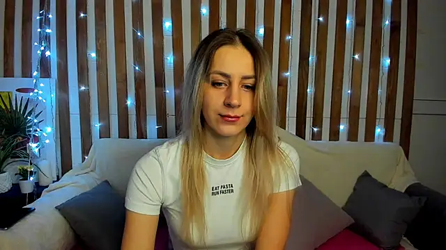 Ellen Ross online show from 03.02.25