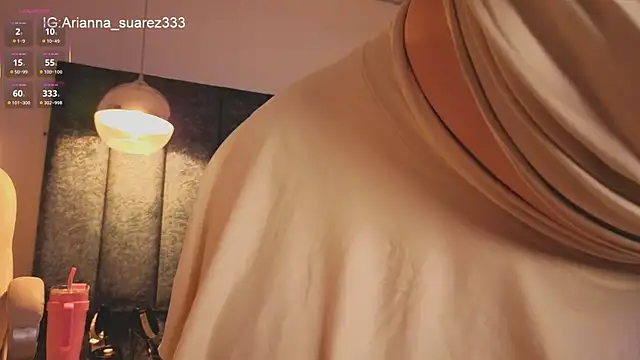 Snapshot of Ariannaa_Suarez1 chatting on 10.17.25 Ariannaa Suarez1 online show from 10.17.25