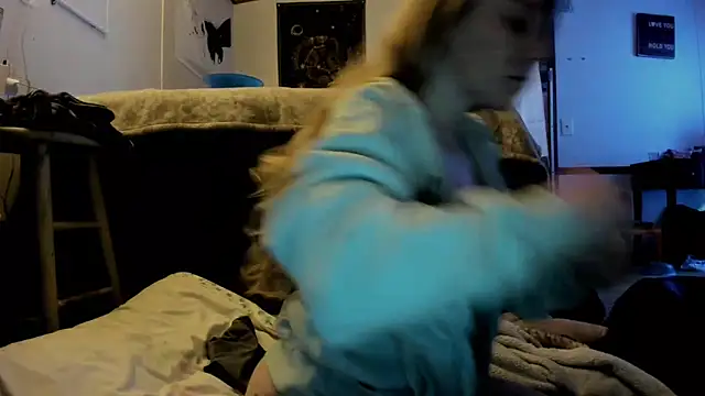 Snapshot of qtkayyzzxoxo chatting on 11.02.25 qtkayyzzxoxo online show from 11.02.25