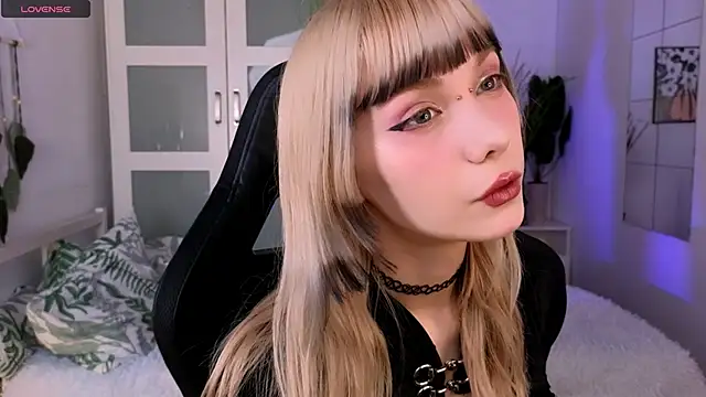 Cherry Bite online show from 11.13.25