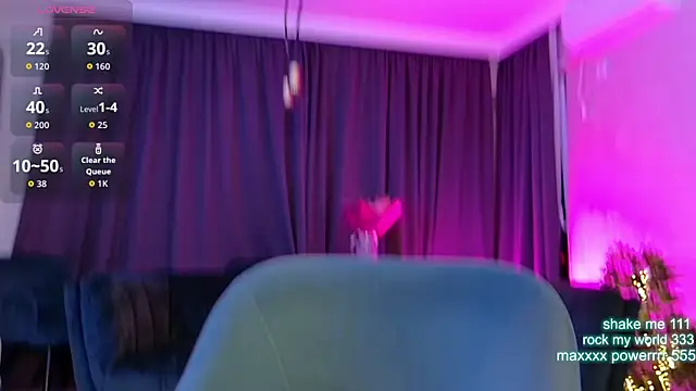 CutiePie69   online show from 12.22.25