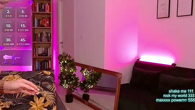 CutiePie69   online show from 06.22.26