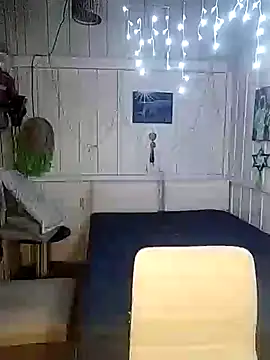 Fellyna online show from 10.23.25