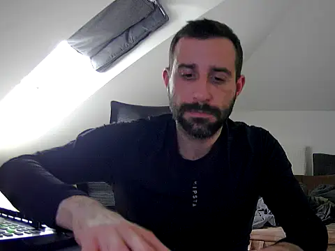 gryzoon online show from 10.05.25