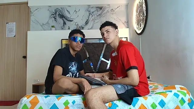 Snapshot of KING_OFF_BOYS chatting on 10.06.25 KING OFF BOYS online show from 10.06.25