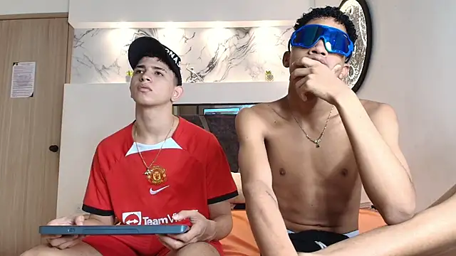 Snapshot of KING_OFF_BOYS chatting on 10.14.25 KING OFF BOYS online show from 10.14.25