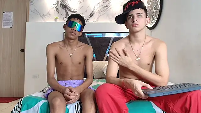 Snapshot of KING_OFF_BOYS chatting on 10.22.25 KING OFF BOYS online show from 10.22.25