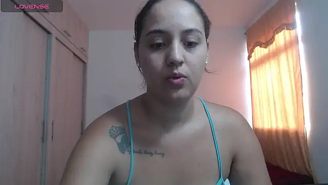 Snapshot of Anthonela_Queen chatting on 10.15.25 Anthonela Queen online show from 10.15.25