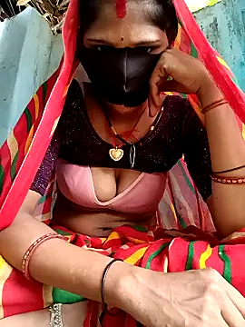 Snapshot of Chhavi_Chadha chatting on 09.29.25 Chhavi Chadha online show from 09.29.25