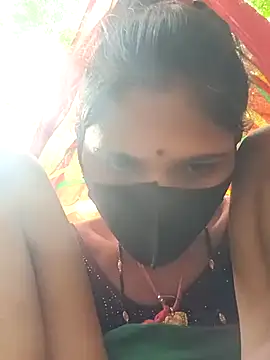 Snapshot of Chhavi_Chadha chatting on 11.04.25 Chhavi Chadha online show from 11.04.25