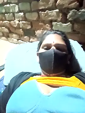 Snapshot of Chhavi_Chadha chatting on 02.11.26 Chhavi Chadha online show from 02.11.26