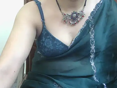 Lovely Manvi online show from 10.04.25