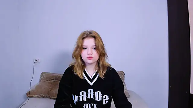 LaseyMoon online show from 10.15.25