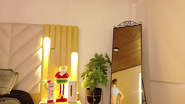 Anaise latif online show from 11.28.25