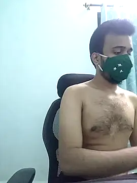 Snapshot of cuteboyhot18 chatting on 02.25.25 cuteboyhot18 online show from 02.25.25