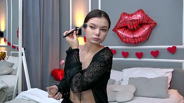 AsterQuinn online show from 03.11.26