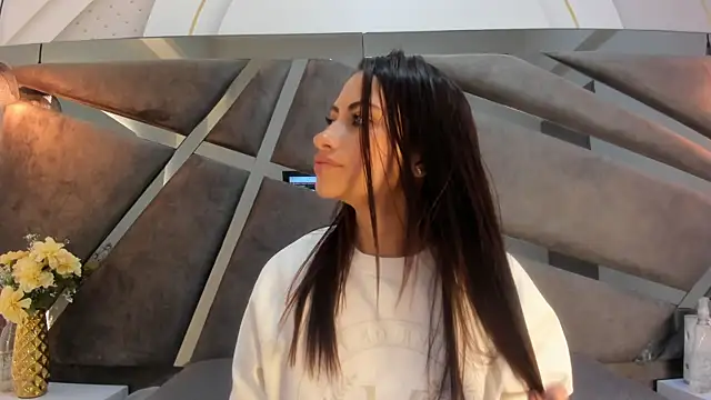 Samaantha-beckham online show from 01.06.26