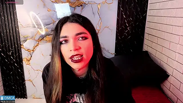 MaeveKuro online show from 03.31.26