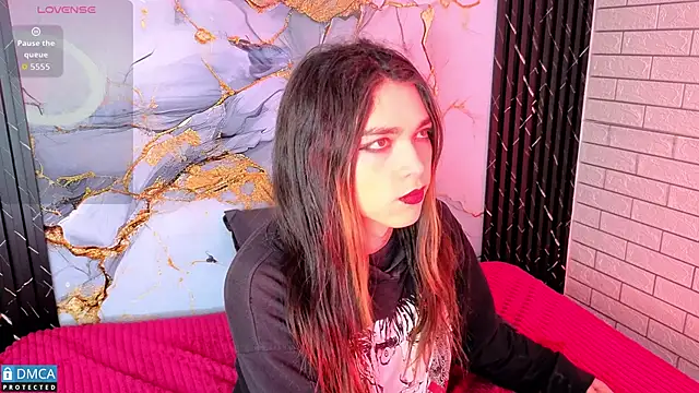 MaeveKuro online show from 04.02.26