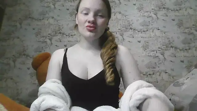 Snapshot of Eveline_May chatting on 03.06.25 Eveline May online show from 03.06.25