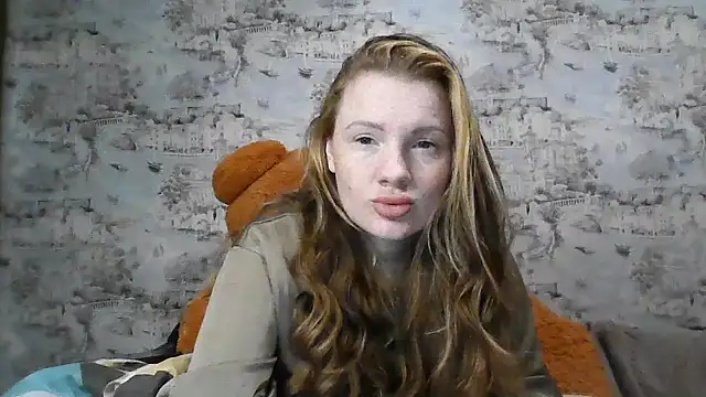 Snapshot of Eveline_May chatting on 10.26.25 Eveline May online show from 10.26.25