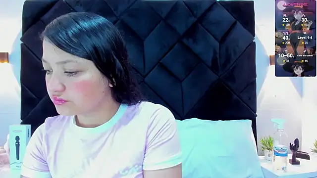 Snapshot of celeste_star0 chatting on 10.21.25 celeste star0 online show from 10.21.25