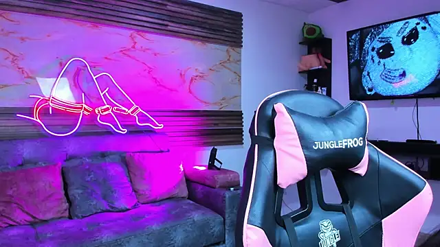 Cloe roouse online show from 04.25.26