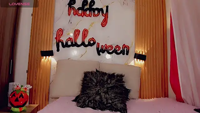 ValeriCardenas online show from 10.02.25