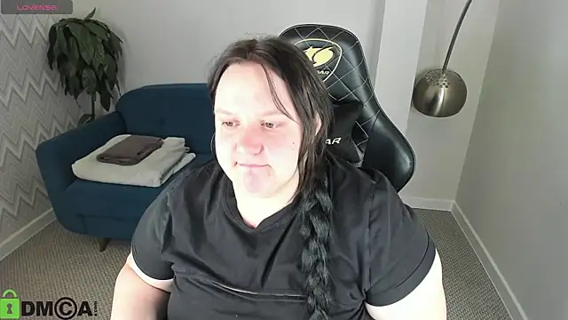 Amy Hall online show from 10.27.25