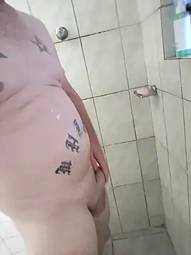 Snapshot of yoslan chatting on 02.25.26 yoslan online show from 02.25.26