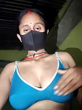 Snapshot of Divya_Chandok chatting on 10.19.25 Divya Chandok online show from 10.19.25