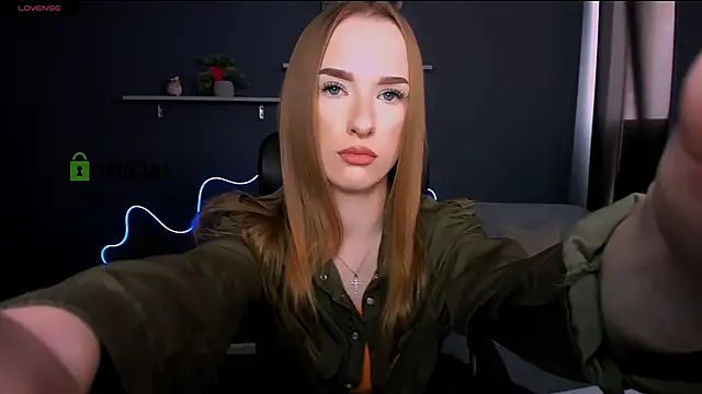 Snapshot of doll_vey chatting on 03.17.25 doll vey online show from 03.17.25