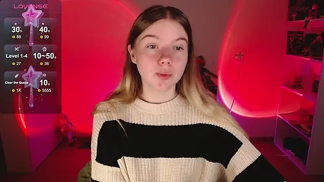 Strawberry juli online show from 09.17.25