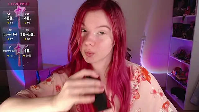 Strawberry juli online show from 10.17.25