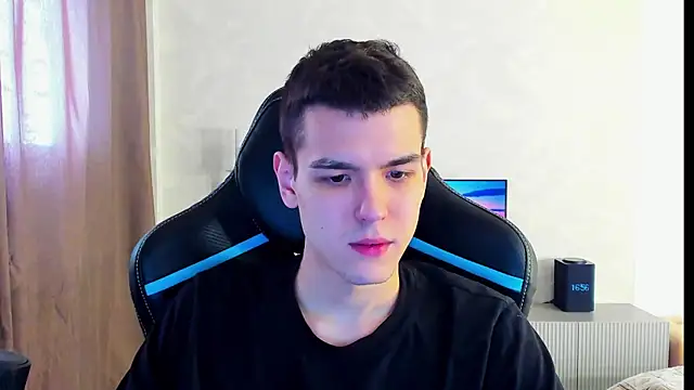 Snapshot of TravisRevas chatting on 03.14.25 TravisRevas online show from 03.14.25