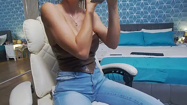 zoeylarkens online show from 09.29.25