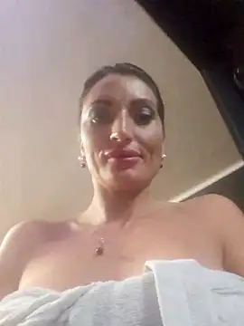 zoeylarkens online show from 10.27.25