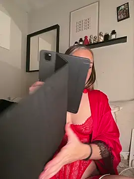 MissMaisiex online show from 02.12.26