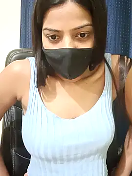 Snapshot of CRAZY__BITE chatting on 03.10.25 CRAZY BITE online show from 03.10.25