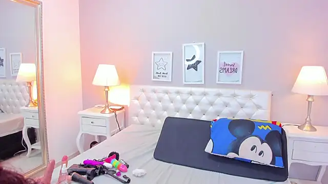 megan loviitz online show from 10.19.25