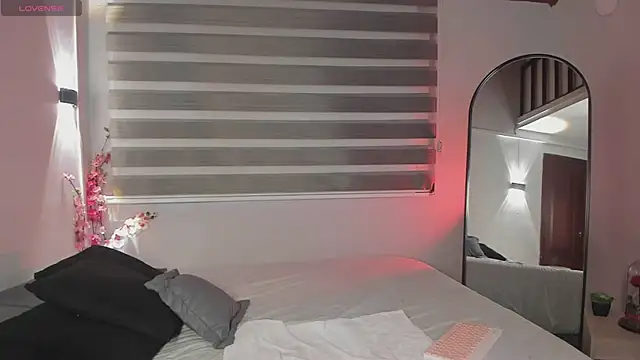 sweet obsession   online show from 10.11.25